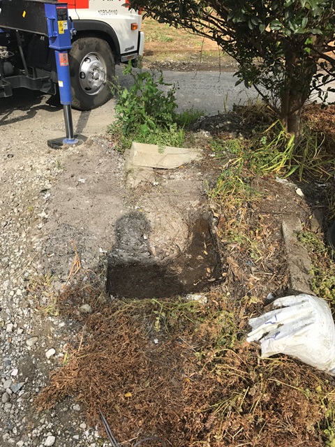 千葉県香取市吉原-御影石の石柱と大沓脱石の回収処分と撤去工事の工事完了写真