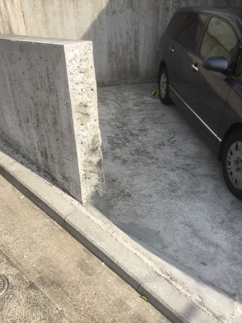 コンクリート塀の斫り解体撤去処分とモルタルでの左官補修工事完成写真