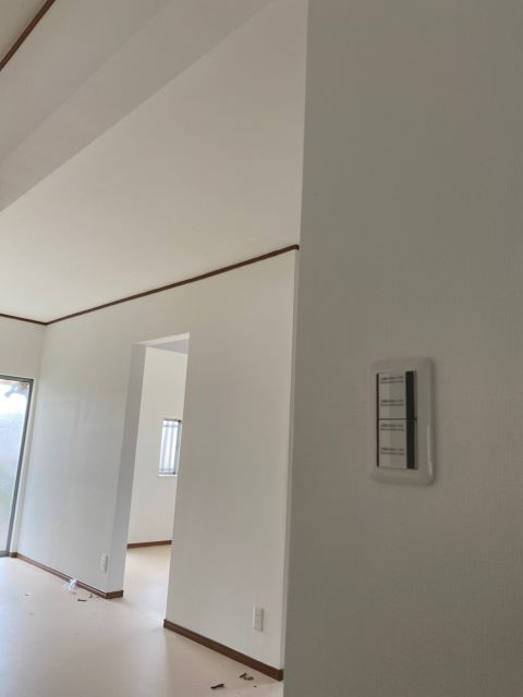 最前線の トイレ 1帖:約2平方m※壁4面+天井 クロス 壁紙 張替 クッションフロア 床材